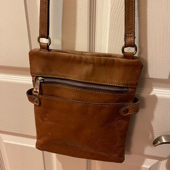 Patricia Nash Leather distressed PRIZZI crossbody the map print is faded - Picture 1 of 10